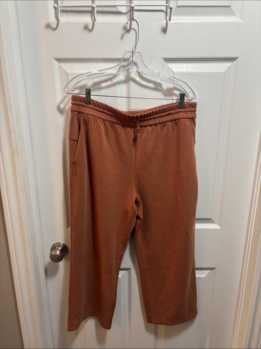 Lululemon Softstreme High-Rise Straight-Leg Cropped Pant